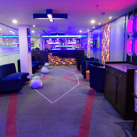 The Byke Suraj Plaza Pure Veg, Тхане Экстерьер фото
