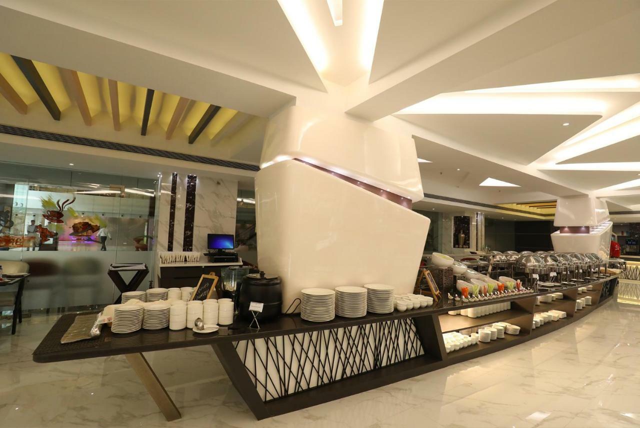 The Byke Suraj Plaza Pure Veg, Тхане Экстерьер фото