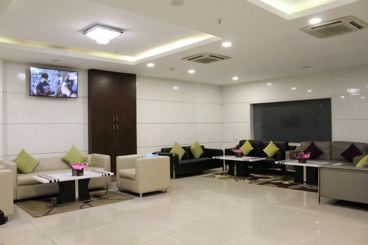 The Byke Suraj Plaza Pure Veg, Тхане Экстерьер фото